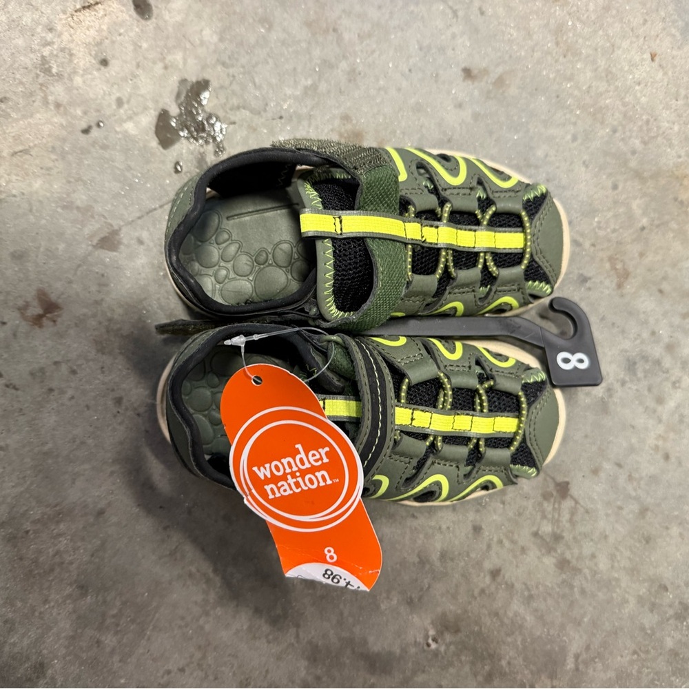 Toddler sandals sz 8